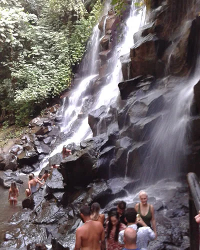 Kanto Lampo Waterfall